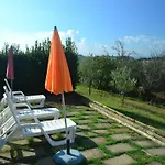 With Pool In Ferienhaus